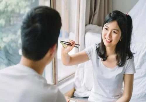 离婚财产是不是可以给子女